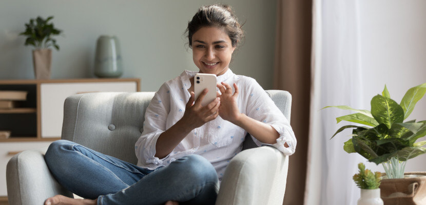 happy-customer-on-phone-830x400